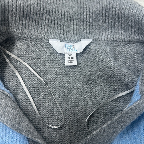 Collared Sweater - Picture 2 of 3